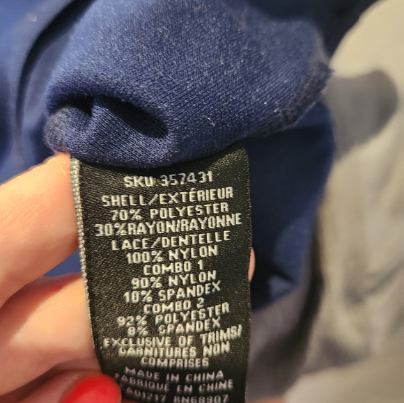 Dress - Picture 6 of 6